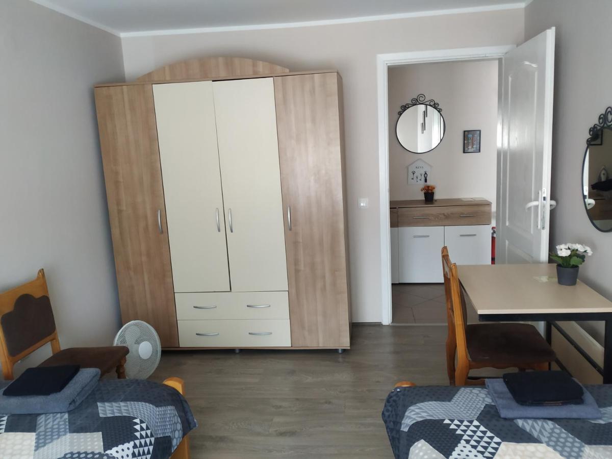 Ariana Apartman Kragujevac Bagian luar foto
