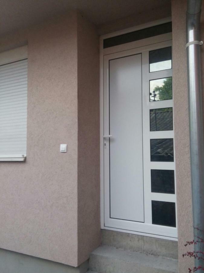 Ariana Apartman Kragujevac Bagian luar foto